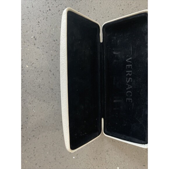 VERSACE WHITE HARD LEATHER CLAMSHELL SUNGLASSES EYEGLASSES CASE 160mmx70mmx55mm - Picture 11 of 11